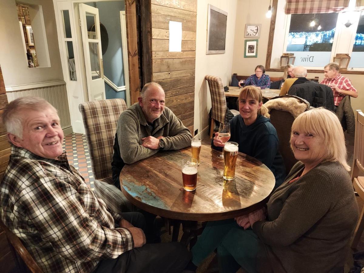 Готель Trawden Arms Community Owned Pub Winewall Екстер'єр фото