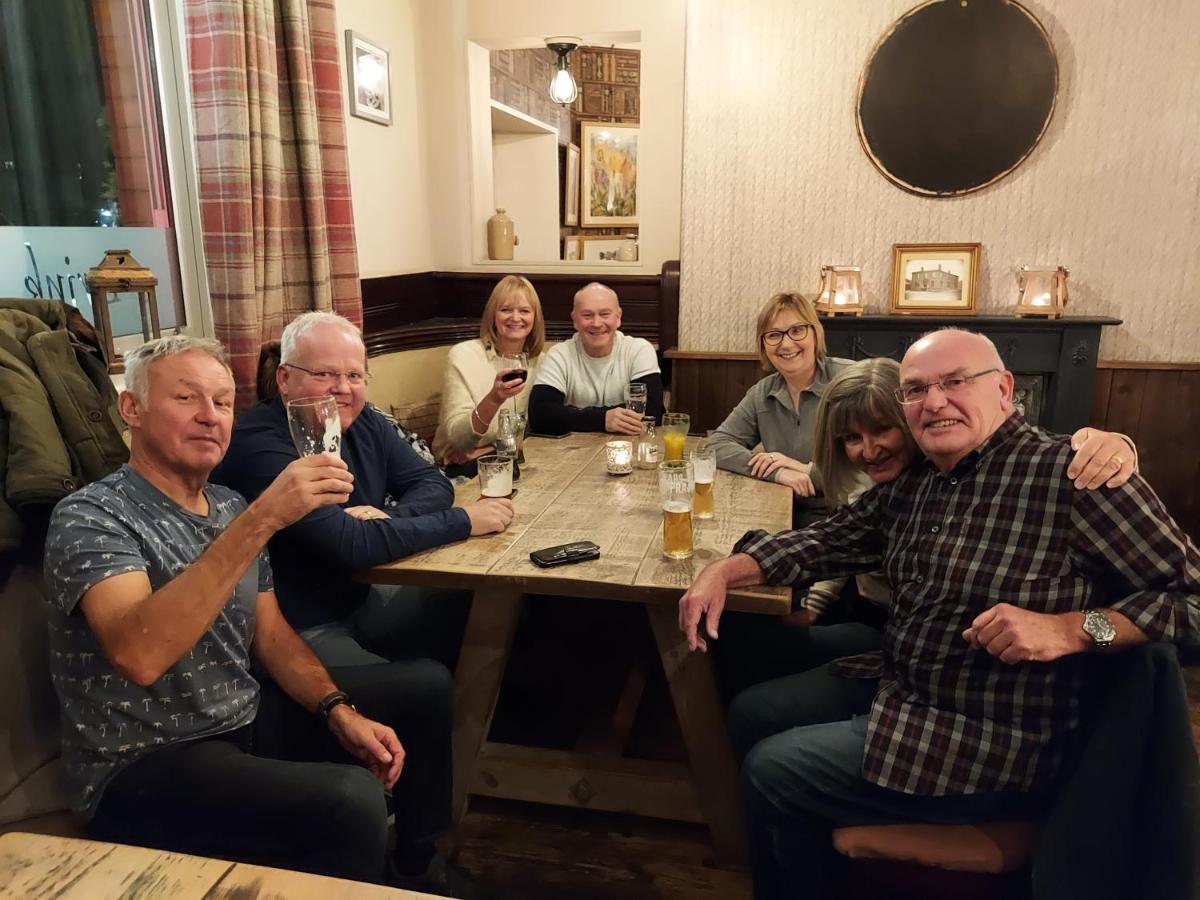 Готель Trawden Arms Community Owned Pub Winewall Екстер'єр фото
